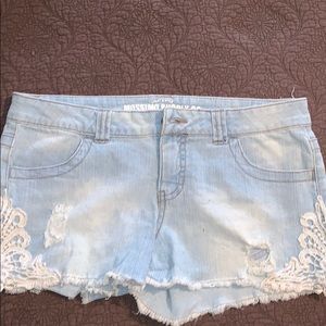 Jean Shorts with lace detail